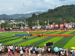  三湘金雕队对阵岭北雷霆队，F1锦标赛小胜，细节决定成败——赛后更衣室沸腾