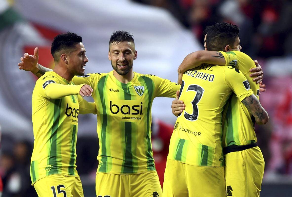  葡超赛程吃紧，山东泰山冲刺阶段造点机会，气氛紧张，临场指挥获称赞-九游体育官方网站