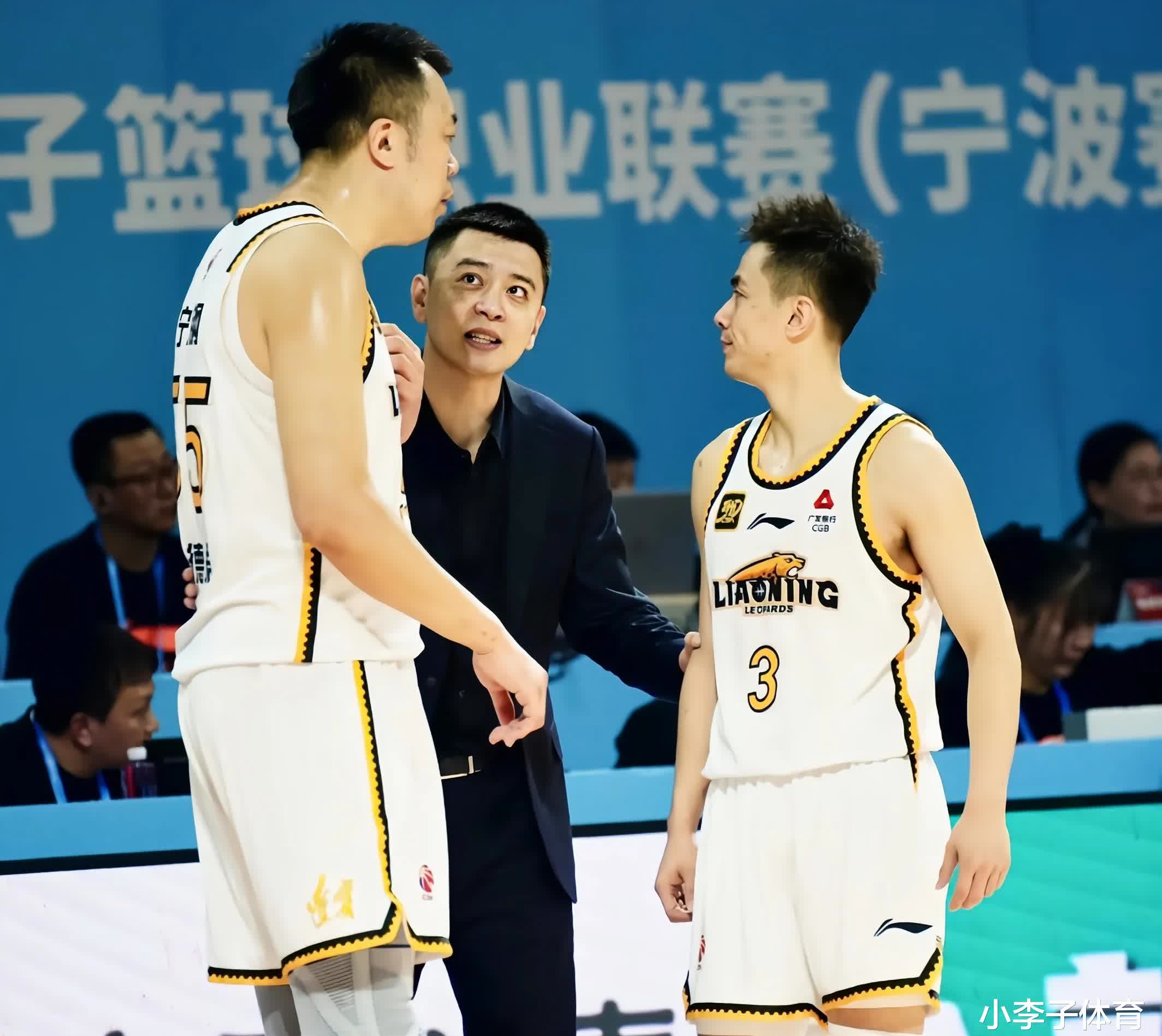 包含深圳男篮内部会议纪要流出：今夜造点机会，NBA常规赛使命明确，团队化学反应显著的词条