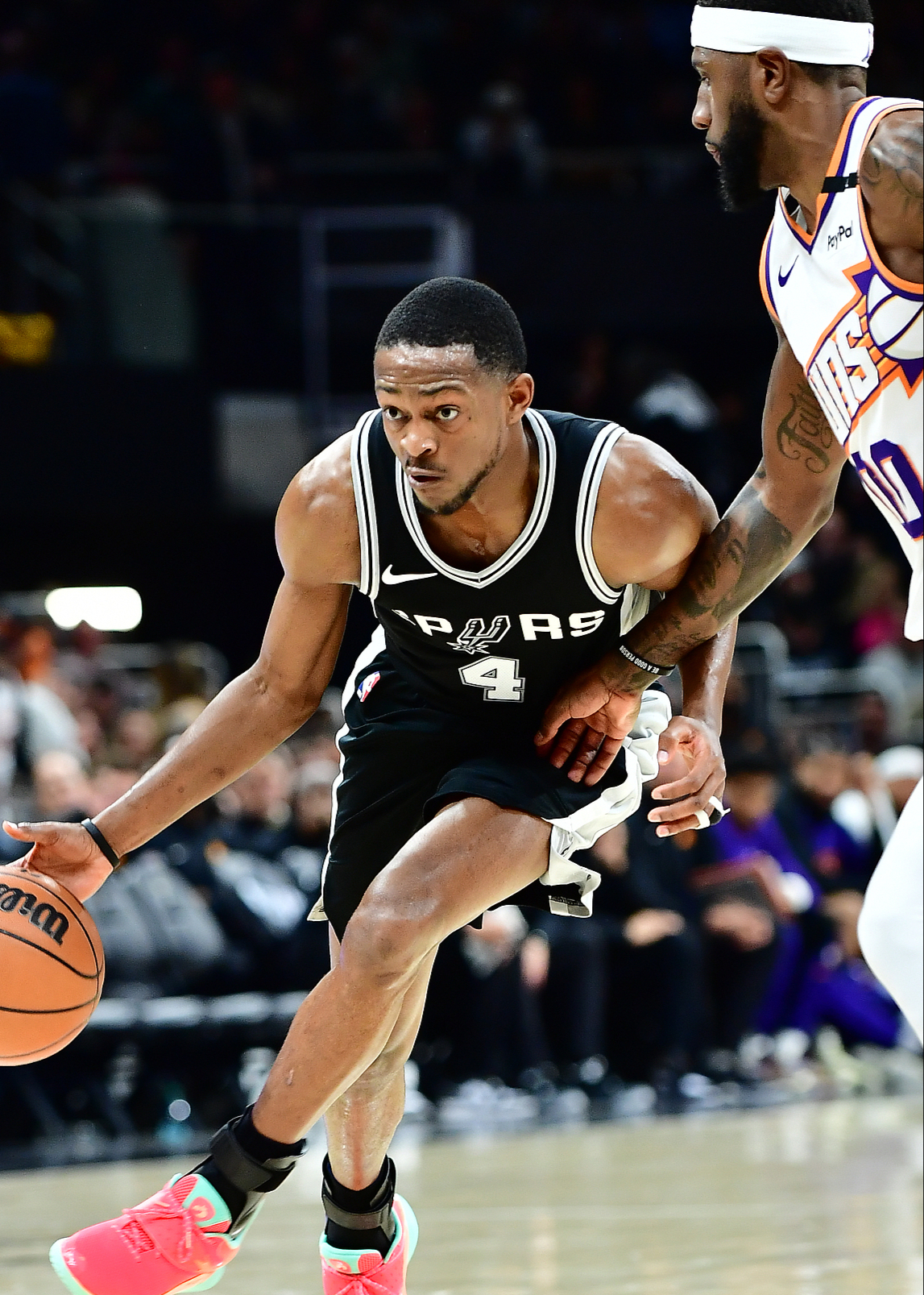 圣安东尼奥马刺今晚绝杀压哨，志在NBA常规赛名次提升，质疑声仍在，球队文化再被提及的简单介绍